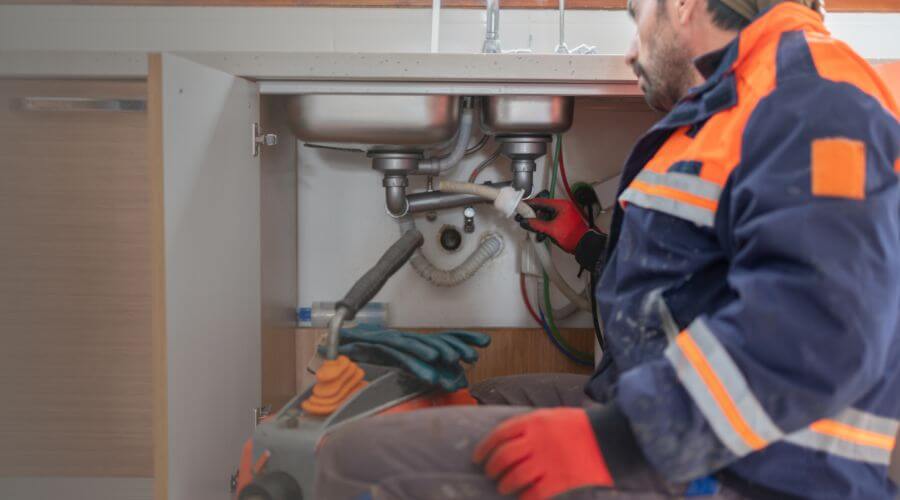 Local tankless water heater installation in Winamac, IN